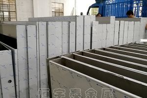 不銹鋼鈑金外殼加工廠家【恒宇泰金屬】提醒手錘時應注意的安全事項