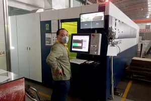 廣州市激光切割加工廠，【恒宇泰金屬】教你怎么選擇靠譜的加工商