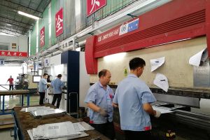 鈑金加工包含哪些工藝？【恒宇泰金屬】50名技術(shù)工人專業(yè)解析