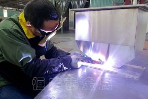 在鈑金焊接加工過程中 有四個(gè)需要特別關(guān)注的問題