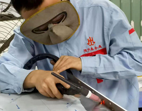 鈑金件在焊接加工時會不會變形呢 減小焊接加工殘余變形的設計措施
