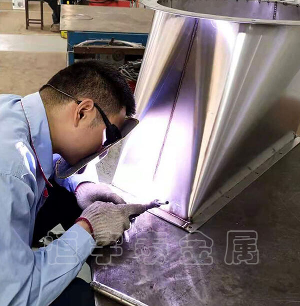 激光焊接加工技術在油煙機行業中得到了廣泛應用